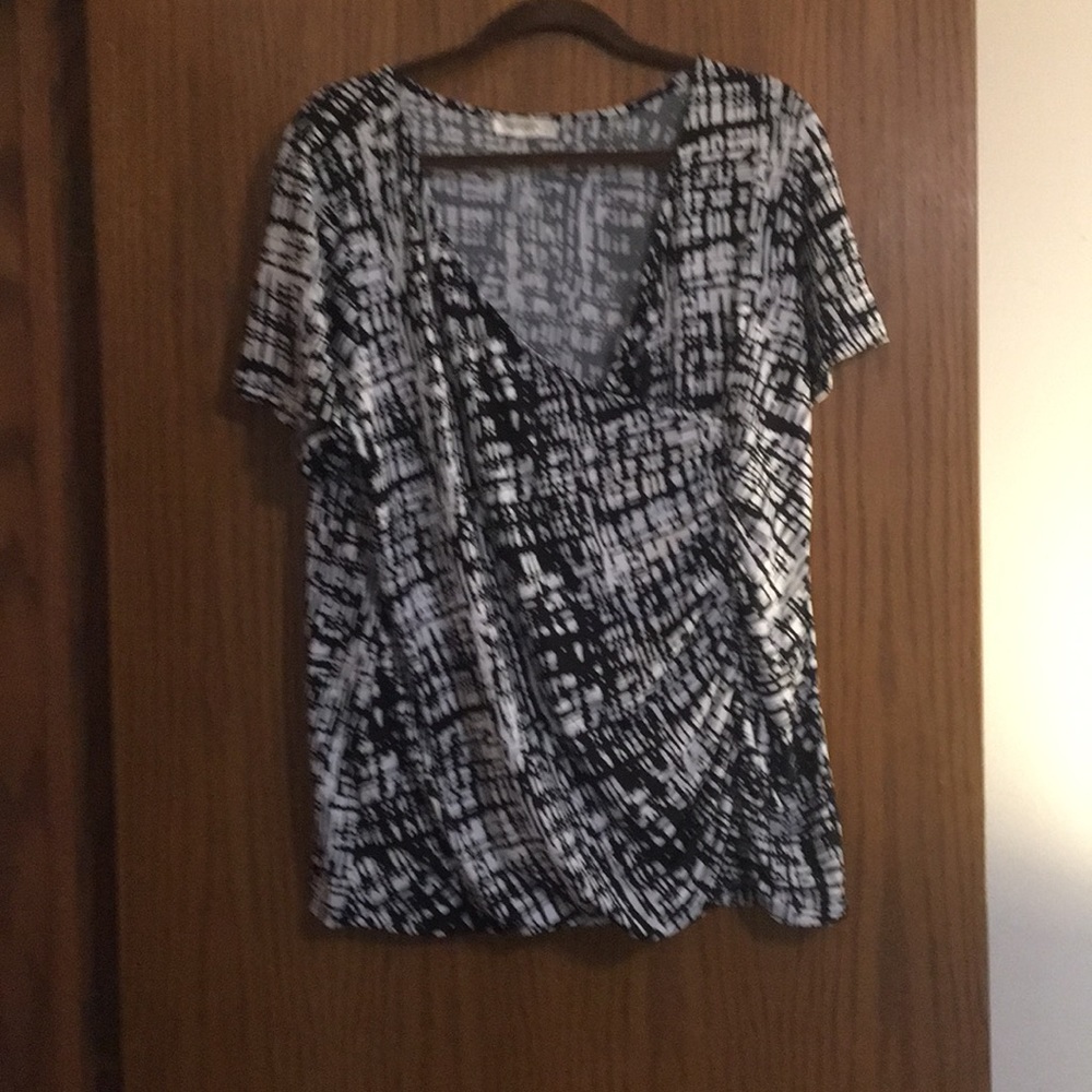 Black and White Top